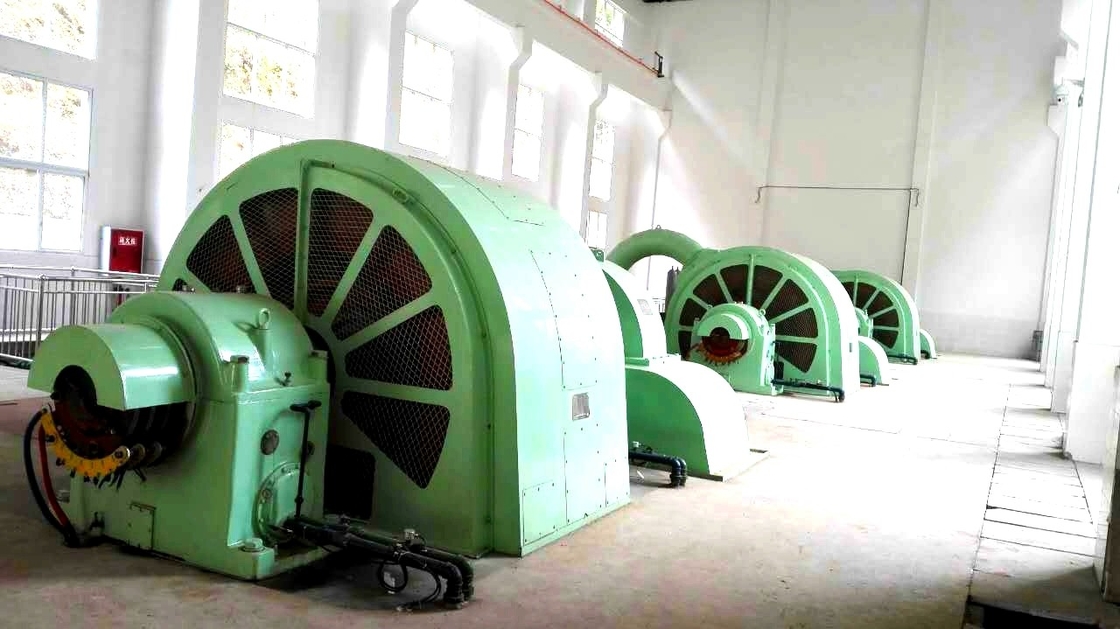 Geschwindigkeit Pelton-Turbinengenerator 6-10kV Nennspannung 500-3000r/min Geschwindigkeitsbereich