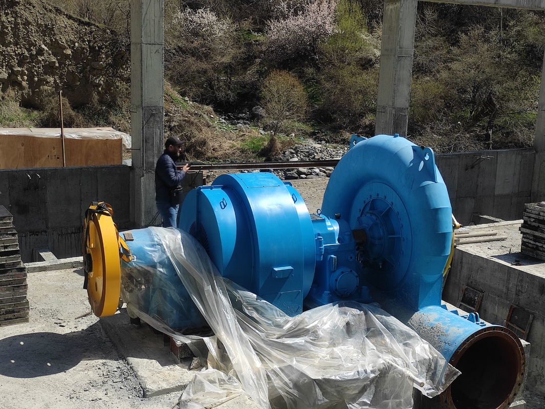 Hydroturbinengenerator 200kw-20mw Stahlparameter 5m-500m Wasserkopf 50HZ/60HZ