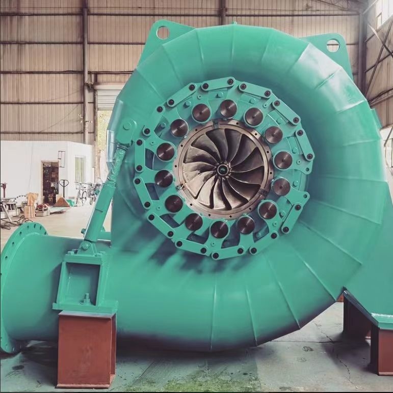 Edelstahl-Francis-Turbinengenerator 6,3 kV automatische Steuerung 300 kW-20 MW Leistung 20m-300M Kopf