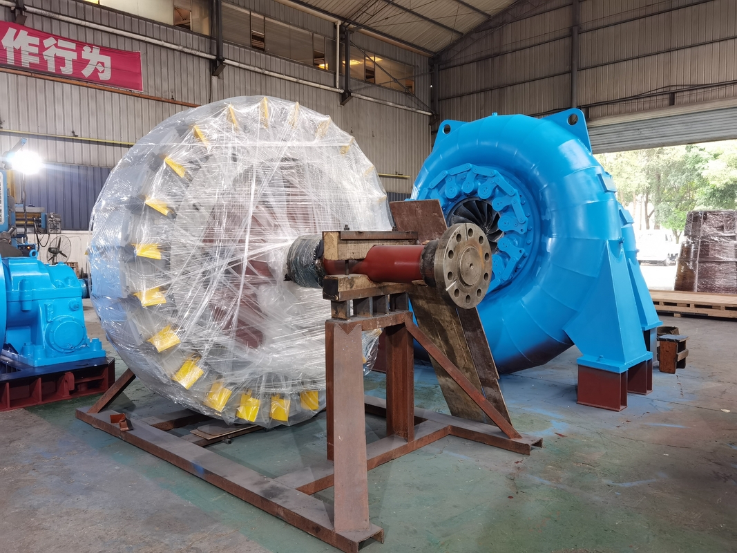 Automatischer Francis-Turbinengenerator aus Edelstahl 10kV Nennspannung 300KW-20MW Leistung