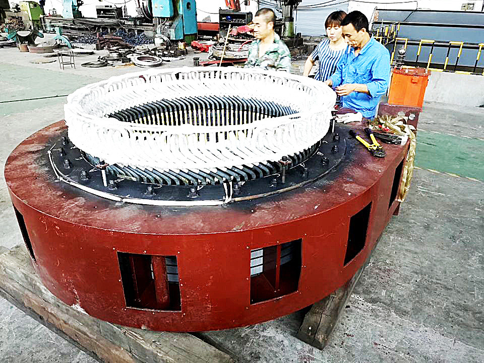 200kW-20MW Bürstenlose Wasserturbine 50Hz/60Hz angepasst für den Innen- und Außenbetrieb