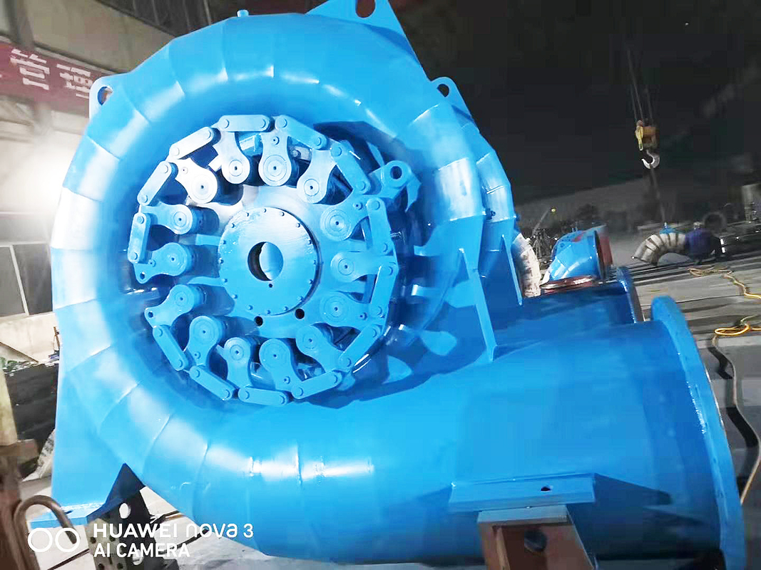 Individuell angepasster bürstenloser Wasserturbinengenerator mit automatischer Steuerung für die vertikale Installation