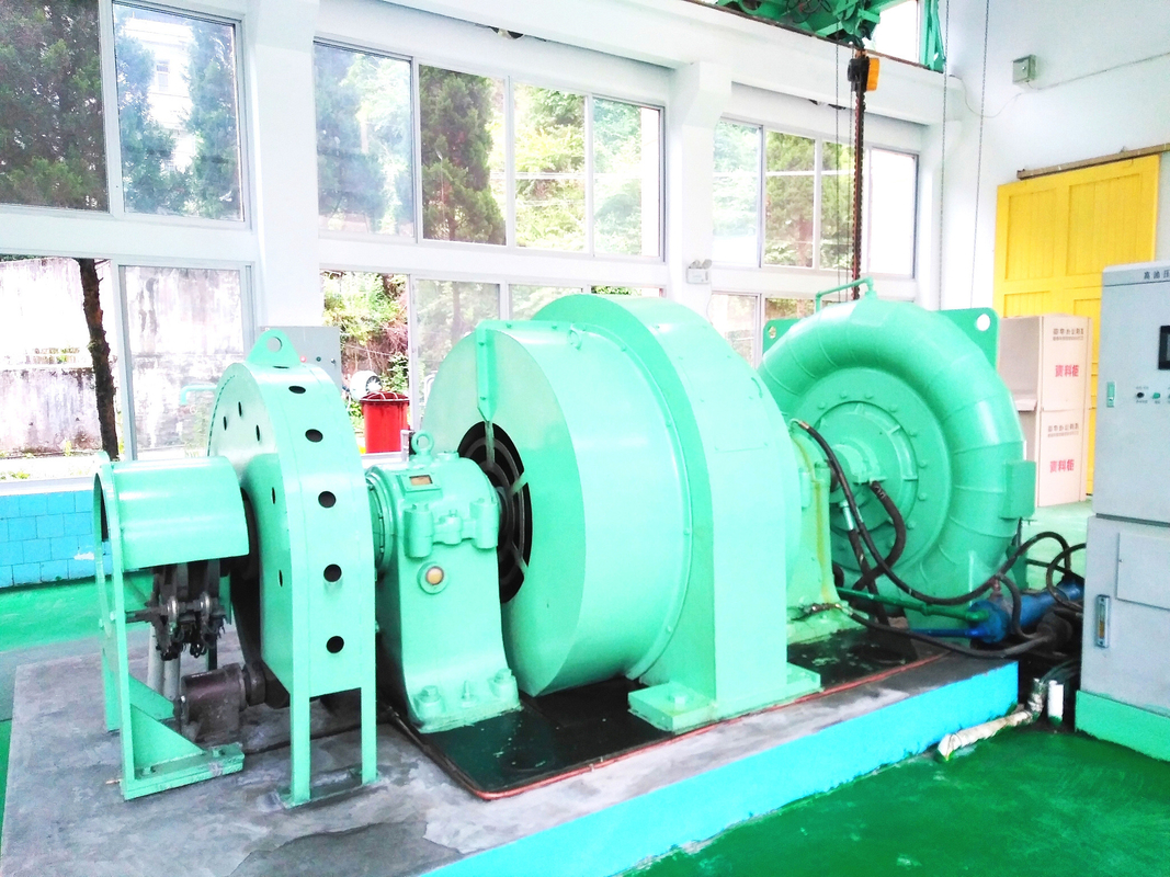 Automatischer 400V 800V 6,3kV 10kV Nennspannung Francis Turbinengenerator mit Nennleistung 300KW-20MW