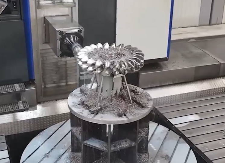 Turbinengenerator aus Gusseisen mit Pelton-Rad 100A-1000A 100KW-50MW zur Stromerzeugung