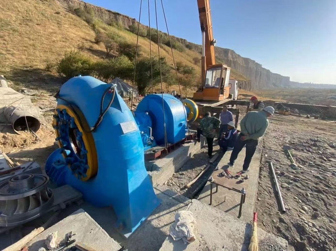 Hochwertiges, heiß verkauftes Wasserkraftanlagengenerator Wasserkraft und Wasserkraft Ersatzteile für kleine Kraftwerke