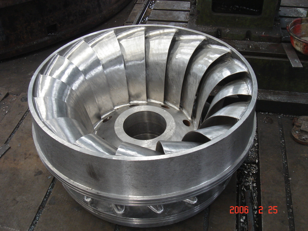 Francis-Runner-Turbine mit Schaufelwinkel für Wasserkraft und Einlassdruck von 10 MPa