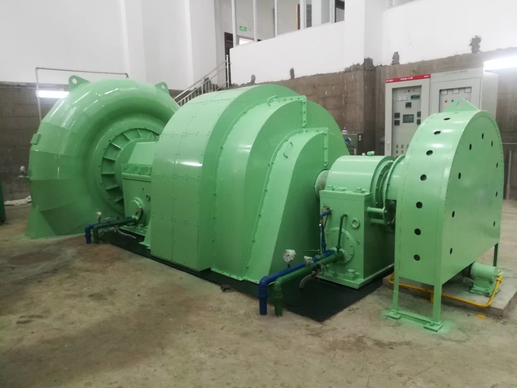 30-50 Jahre Lebensdauer Hydroturbinengenerator mit hoher Leistung von 300 kW-20 MW und Edelstahl-Runnermaterial