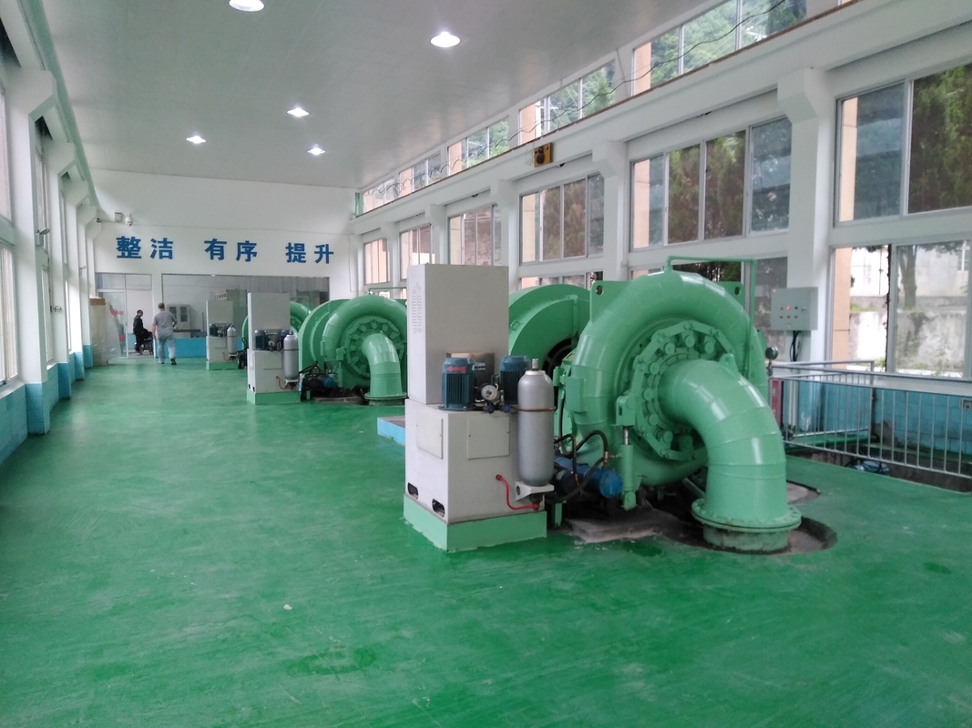 30-50 Jahre Lebensdauer Hydroturbinengenerator mit hoher Leistung von 300 kW-20 MW und Edelstahl-Runnermaterial