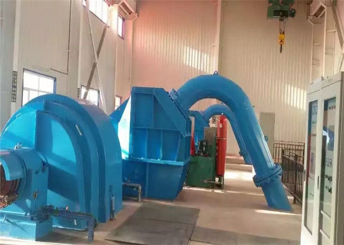 Peltonrad-Turbinengenerator mit 200 mm Durchmesser und variabler Geschwindigkeit. Entwickelt, um die Energiegewinnung in Wasserkraftwerken zu maximieren