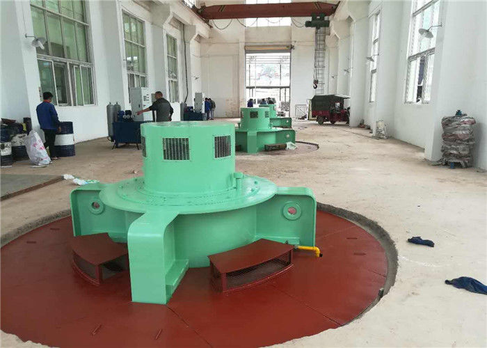 Kaplan Hydroturbinengenerator mit Edelstahlblättern, bis zu 95% Effizienz und variabler Durchflussrate für die Wasserkraft