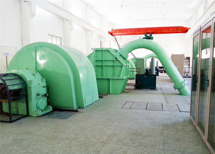 Peltonrad-Turbinengenerator mit 200 mm Durchmesser und variabler Geschwindigkeit. Entwickelt, um die Energiegewinnung in Wasserkraftwerken zu maximieren