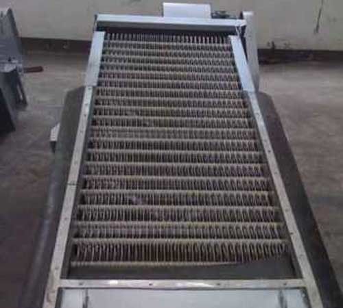 Industrielle Reinigungsmaschine mit einer Gestellbreite von 0,5 bis 3 Metern und hochfesten, korrosionsbeständigen Stahlkomponenten für automatische oder manuelle Steuerung