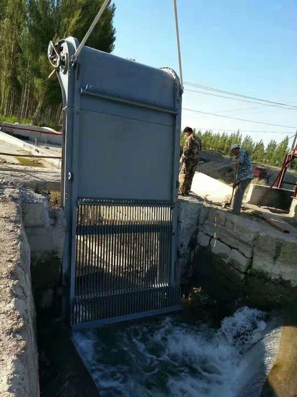 Motorbetriebene Rechenreinigungsmaschine mit 4,5 bis 16 mm Dicke und einem Drehzahlbereich von 150 U/min bis 1000 U/min zur Entfernung von Industrieabfällen