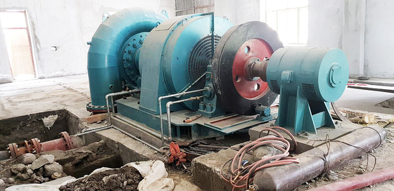 Automatische Steuerung 50Hz/60Hz Francis Turbinengenerator 300KW-20MW Leistung 400V-10kV Spannung