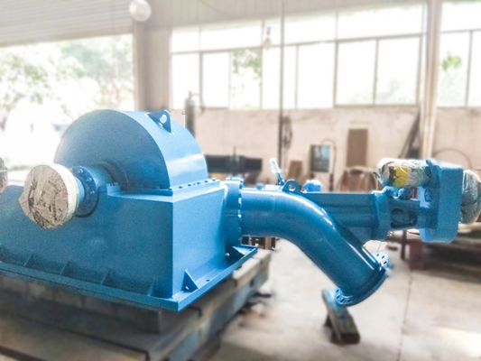 Schwere Pelton-Rad-Turbinengenerator aus Edelstahl 6-10kV Nennspannung 500-3000r/min Geschwindigkeit