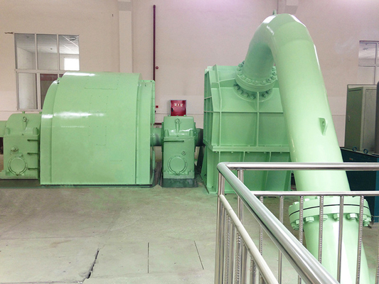 10 kV Pelton-Turbinengenerator mit 60 Hz-Frequenz Gusseisen/Edelstahl-Konstruktionsluft/Ölkühlung