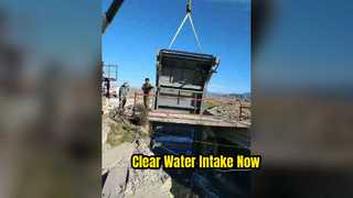 Müllregalreiniger: Klarer Wassereinlass